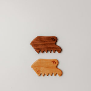 RÅVI ORGANICS Gua Sha tool wood